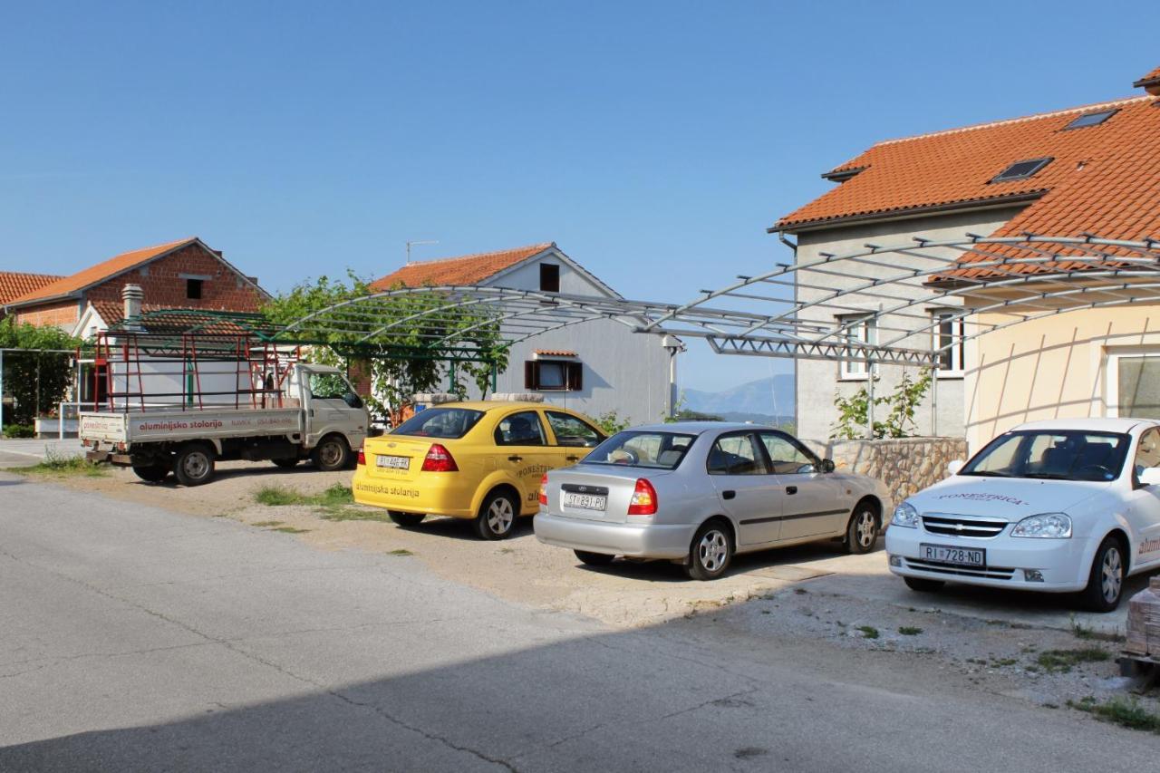 Apartments And Rooms With Parking Space Njivice, Krk - 5458 Eksteriør bilde
