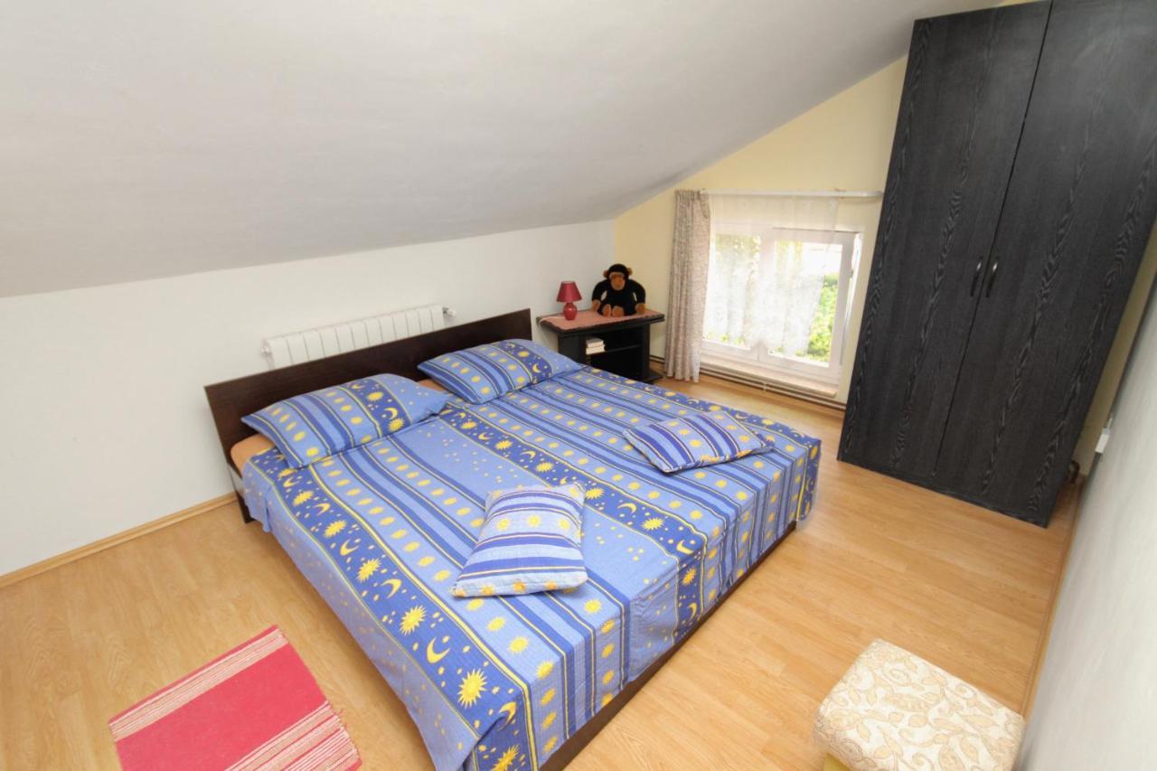 Apartments And Rooms With Parking Space Njivice, Krk - 5458 Eksteriør bilde